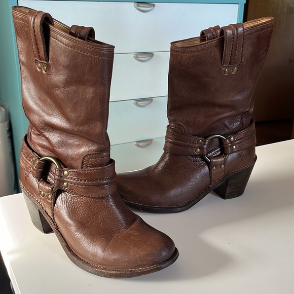 Frye boots-Carmen Harness Short Boots-Dark Brown size 7 B - Picture 12 of 16